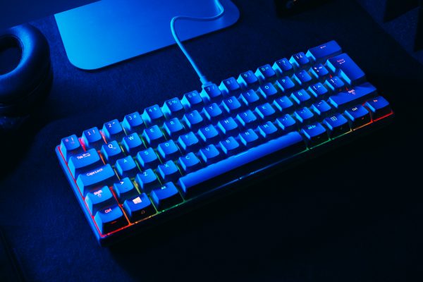 Teclado Mecanico VSG Mintaka 60% Color Blanco