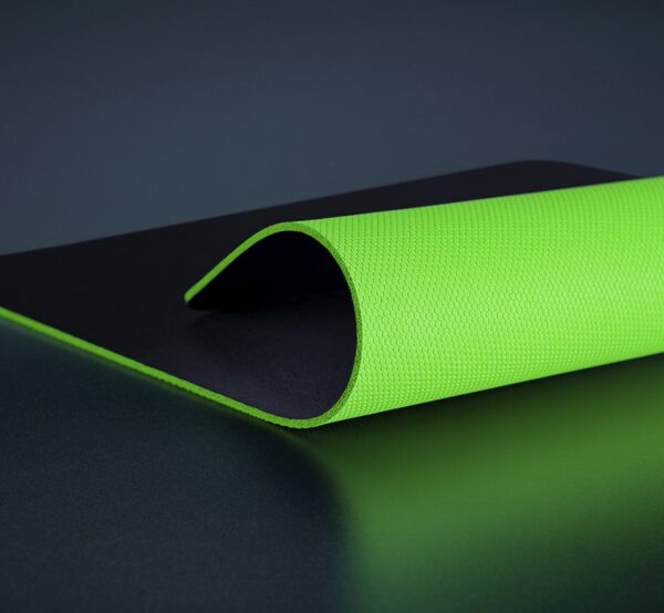 Mouse Pad gamer Razer Gigantus V2 de tela xxl 410mm x 940mm x 4mm negro